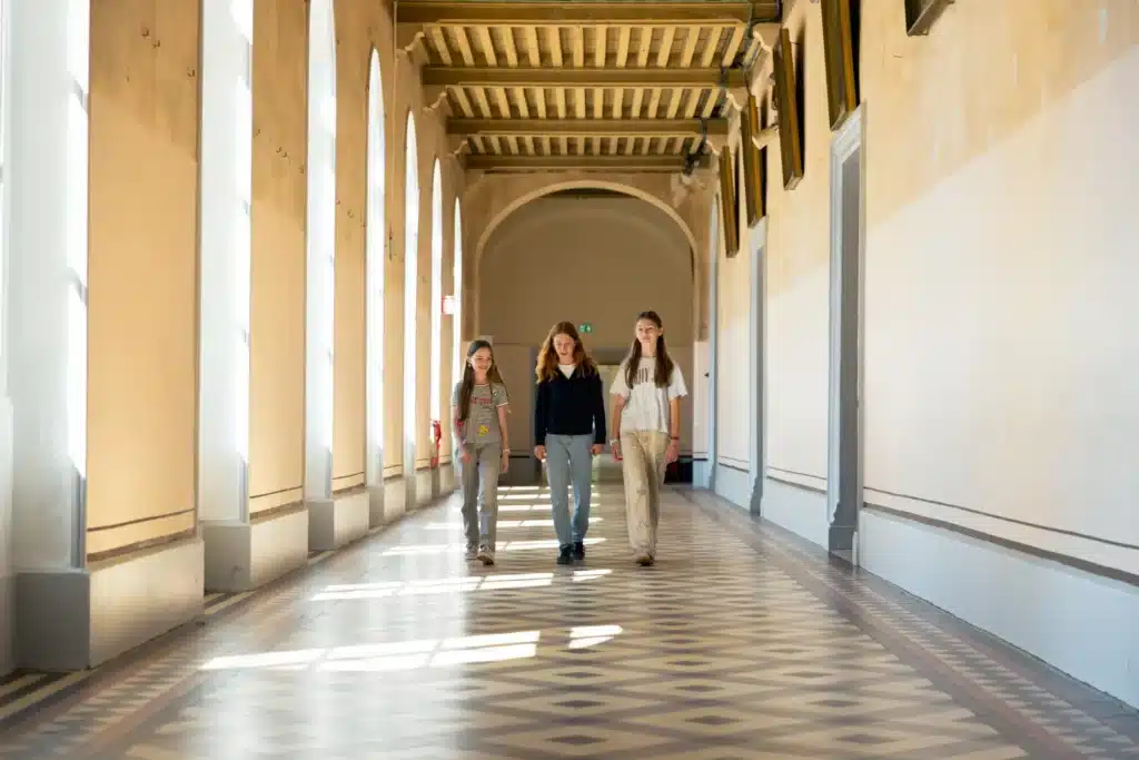 NOTRE-DAME-MONGRE-EKOLE-49